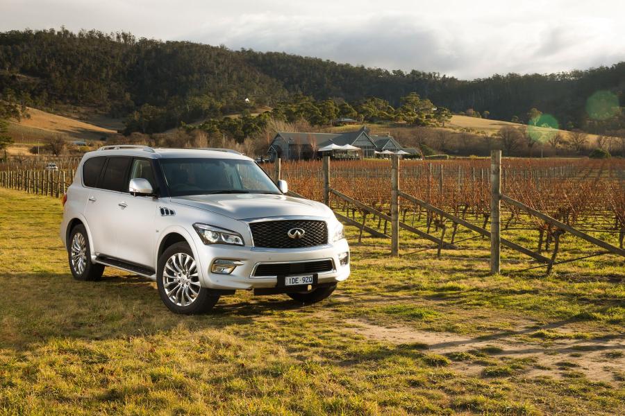  Infiniti QX80 5.6 2015 года  (AU) (фото 17 из 30)